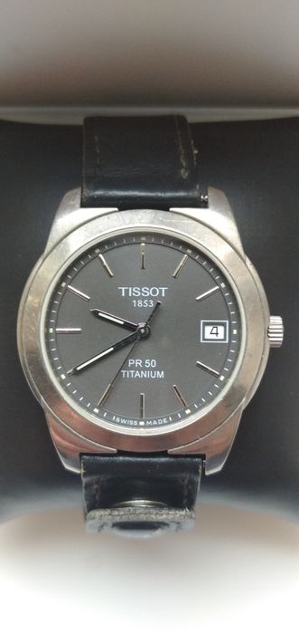 Tissot кварц титан