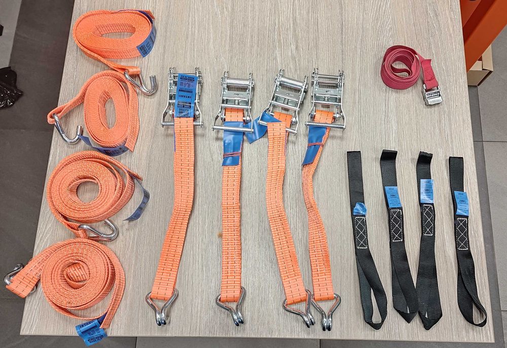 Wypożyczalnia. Przyczepa motocyklowa, do przewozu motocykli