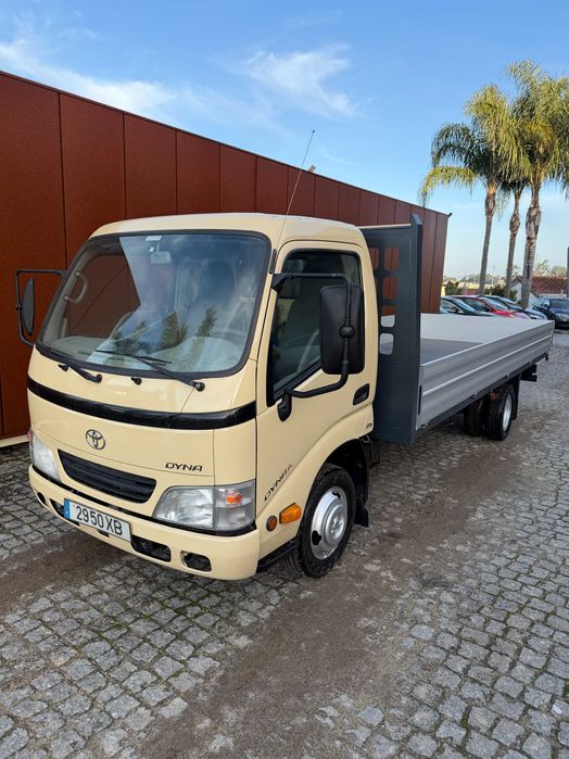 Carrinha Toyota dyna longa