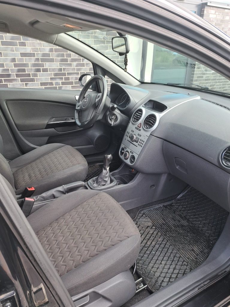 Sprzedam Opel Corsa D 1,3  2008