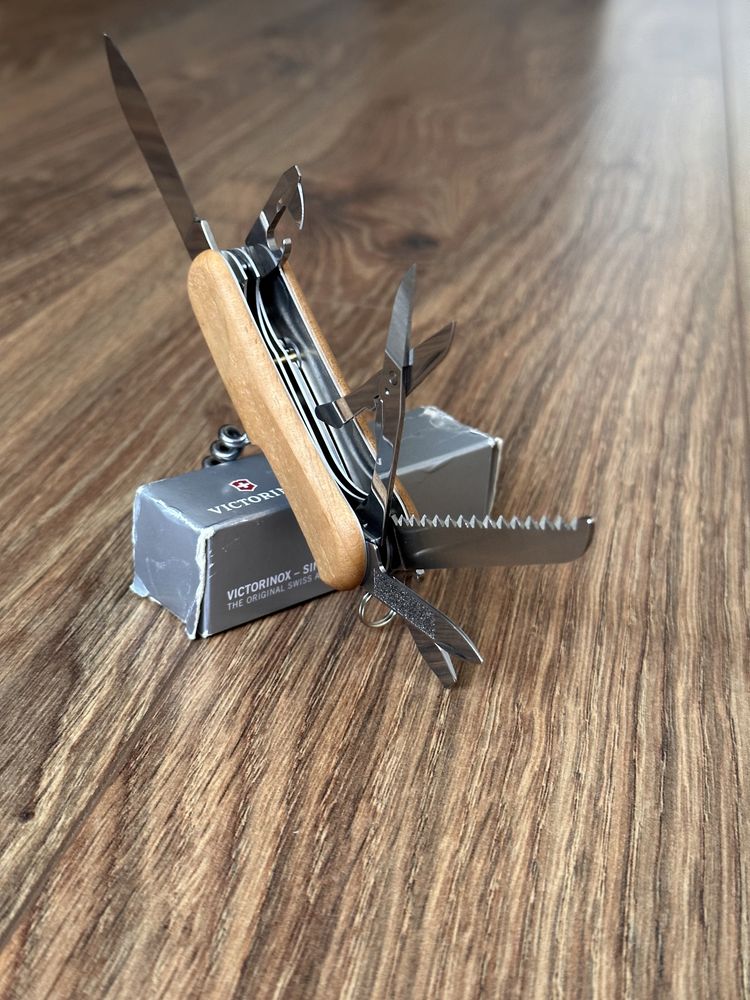 Victorinox Evowood 17 горіх multi-tool ручний інструмент