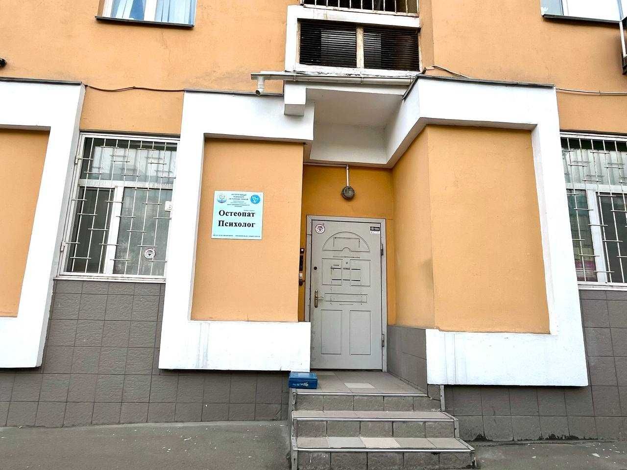 43м2 по вул. Борщагівська. метро Шулявська. ІНТЕРНЕТ Є ЗАВЖДИ!