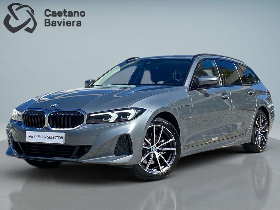 BMW 330 e Touring Auto