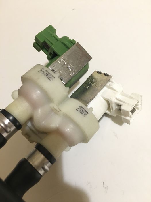 Заливной клапан подачи воды ariston/indesit 255397 оригинал