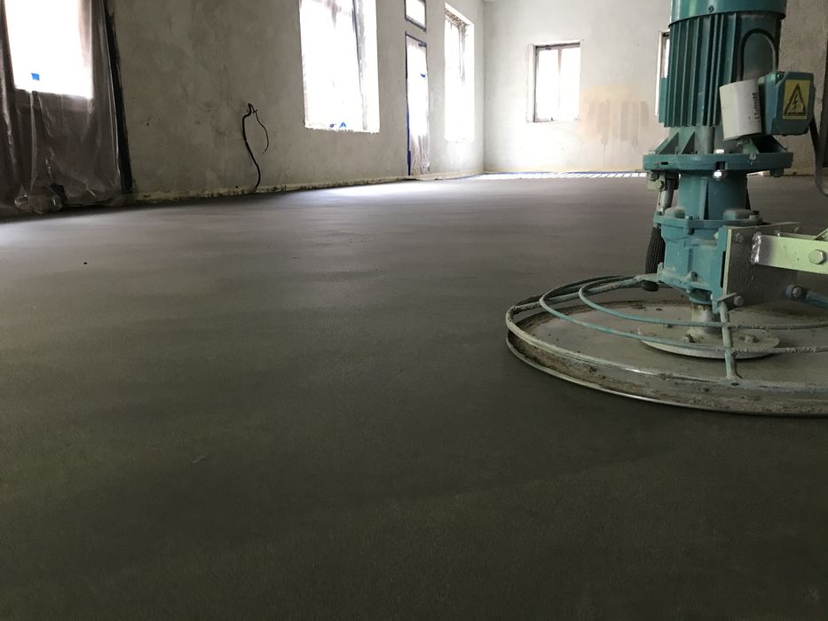 Напівсуха стяжка підлоги: швидко, якісно, професійно!