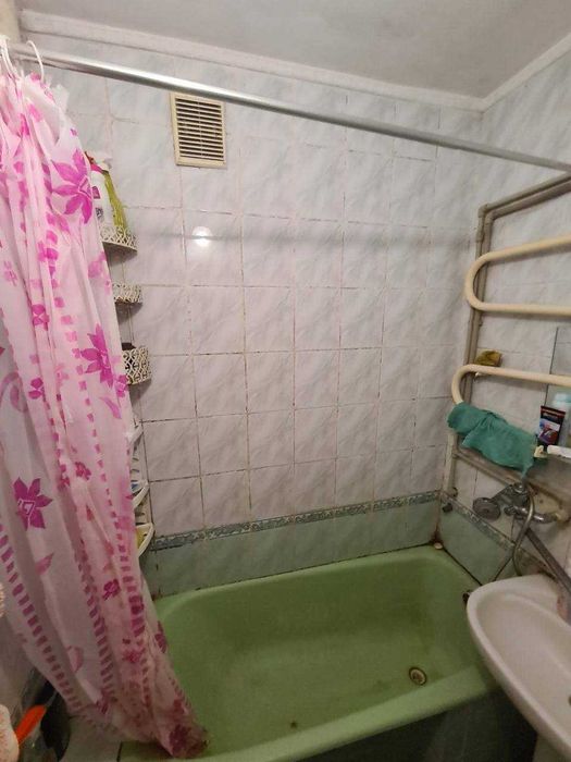 Продаж Трикімнатної квартири в Гощі