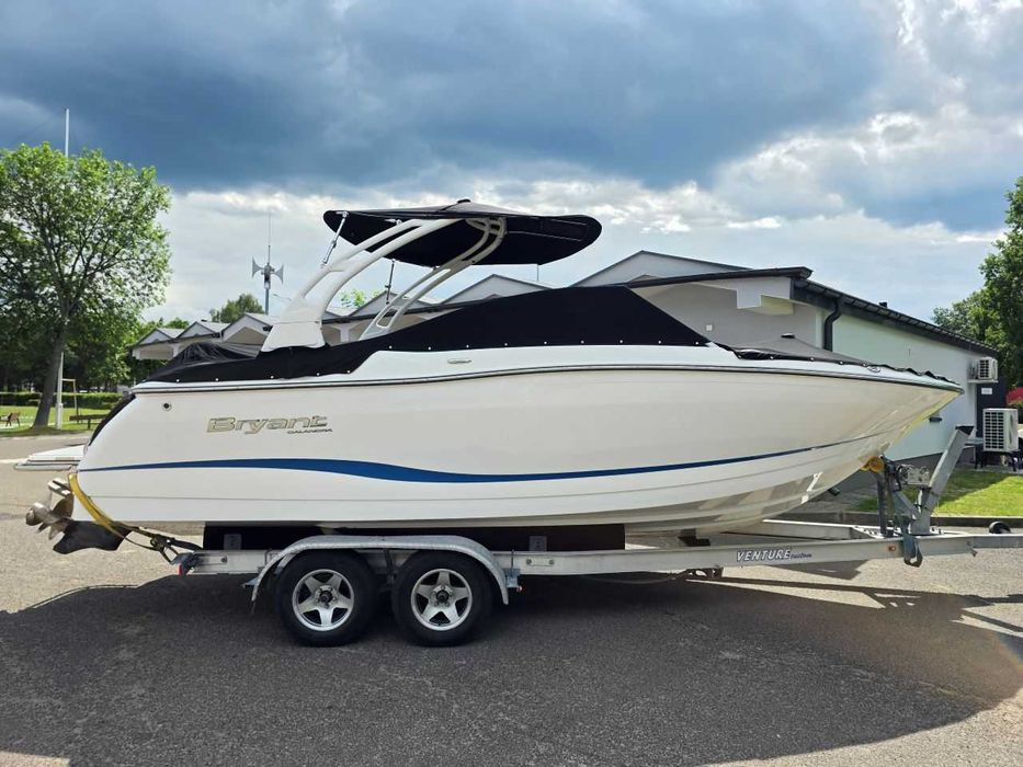 motorówka BRYANT CALANDRA 23 Volvo Penta 5.3 300HP [jak Cobalt]