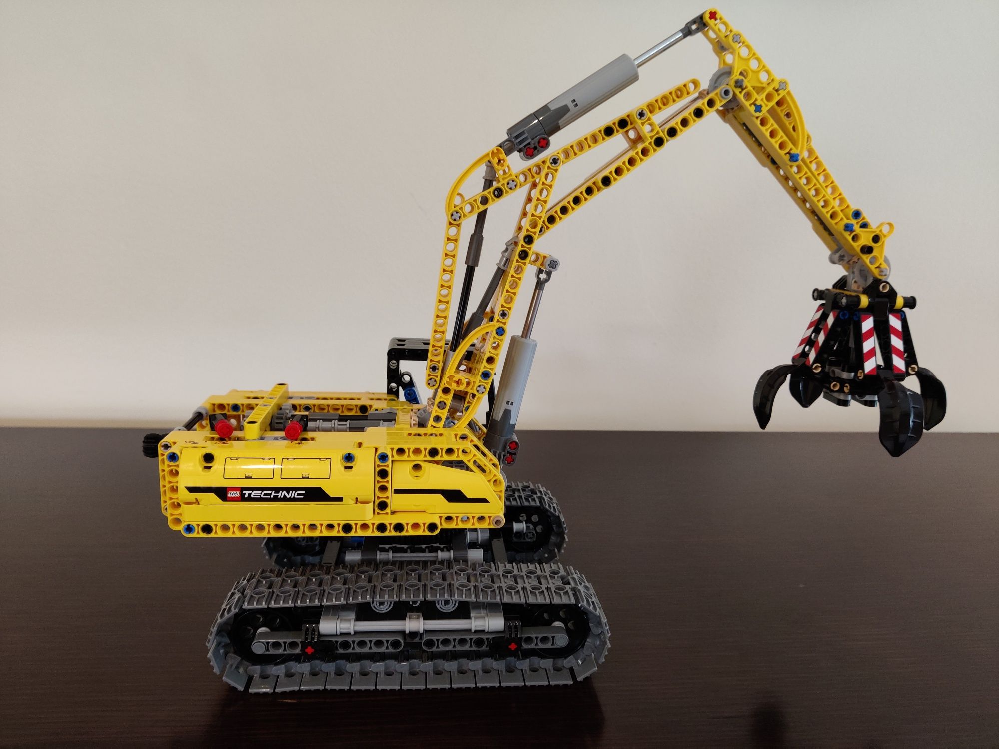 Lego Technic 42006 Excavator