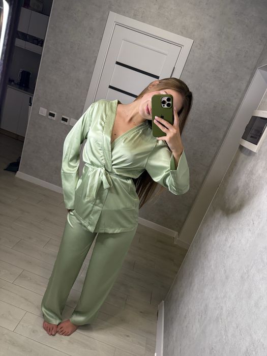 Жіноча шовкова піжамк кімоно