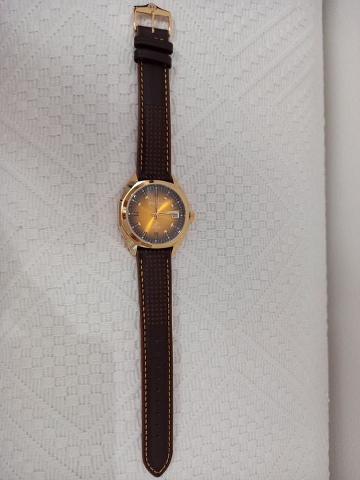 Продається годинник Bulova jet star gold