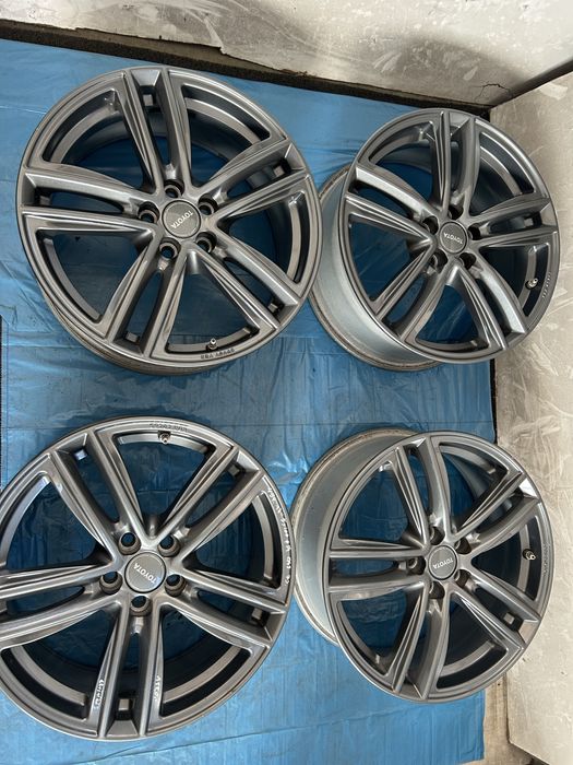 494 Felgi Aluminiowe TOYOTA R 17 5x100 Bardzo Ładne Czujniki