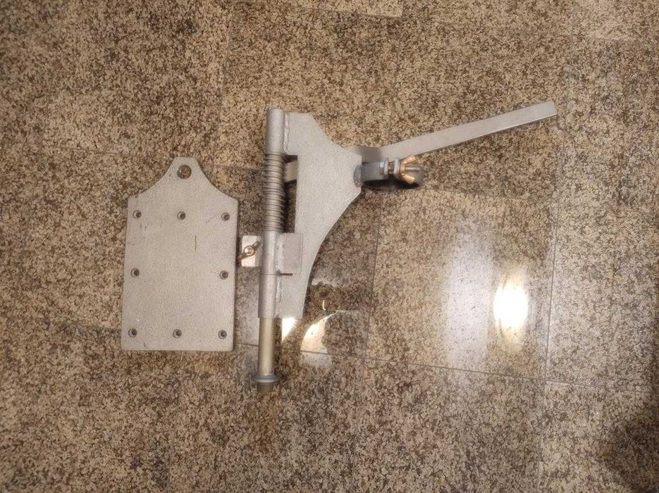 masywny stojak do wiertarki