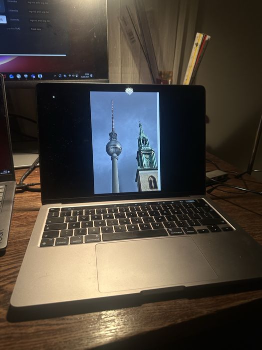 Apple laptop Macbook pro M2 13 calowy 2022