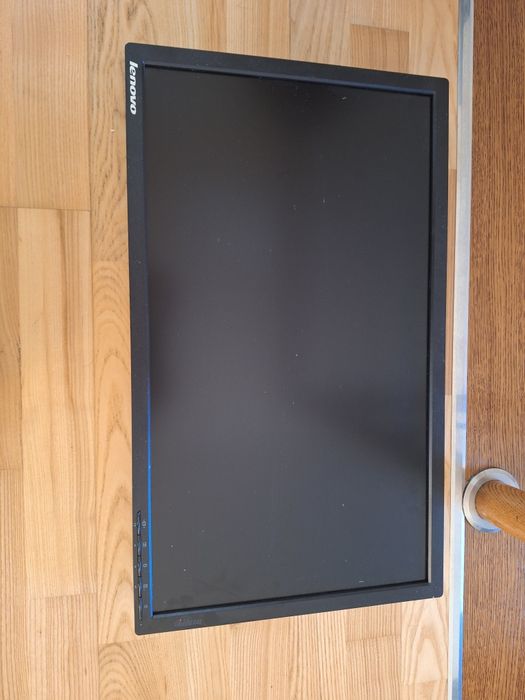 monitor Lenovo uszkodzony oddam monia