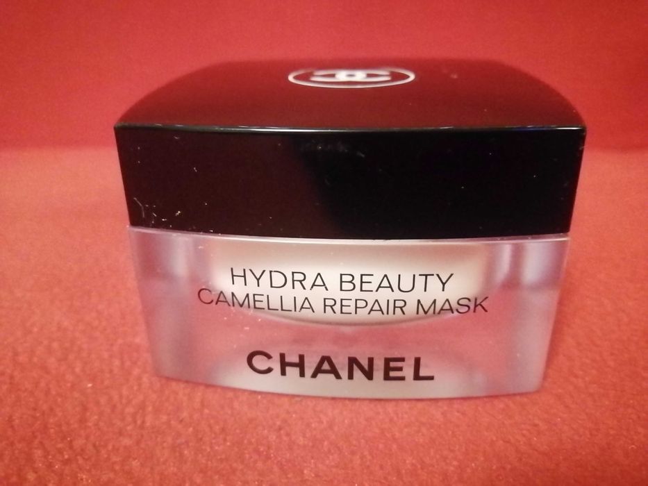 CHANEL 
Hydra Beauty Camellia Repair Mask