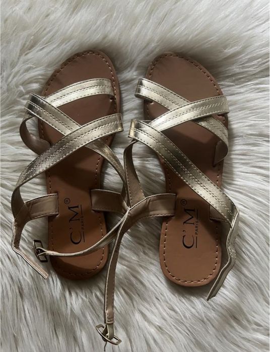 Золотые басаножчки , сандали