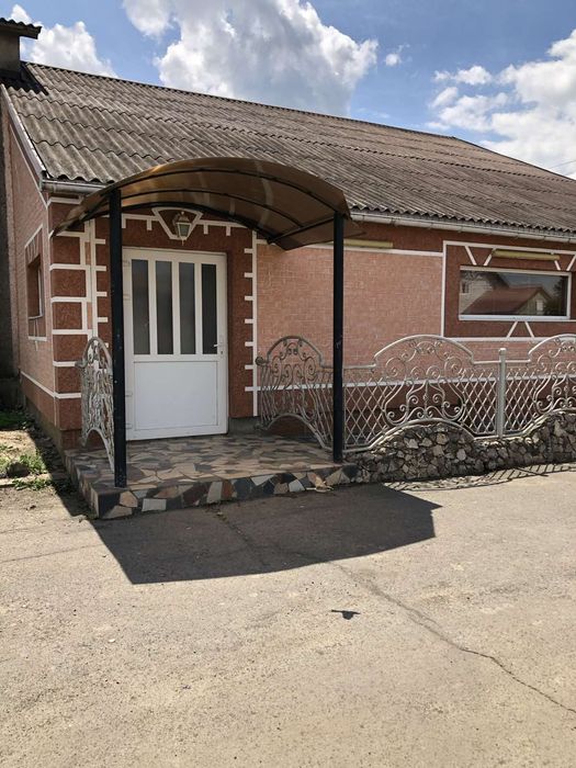 Продаж приміщення в пригороді Ужгороді