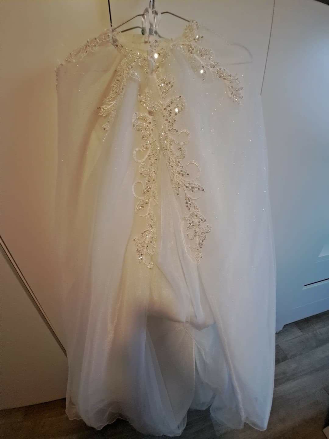 Suknia ślubna Garou + tren