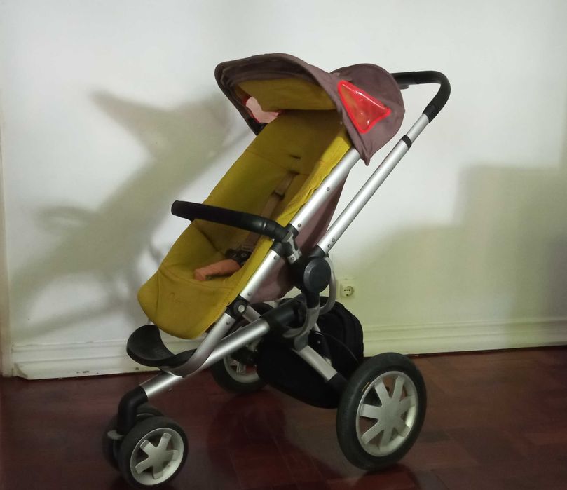 Carrinho Quinny com acessorios