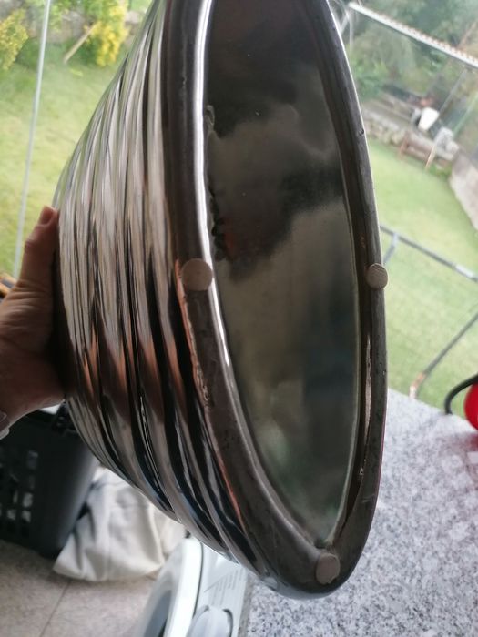 Jarra oval cerâmica prateada