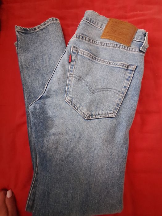 Oryginalne jeansy Levis