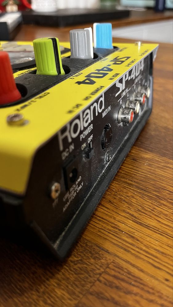 Roland SP-404 OG sampler - pierwsza wersja