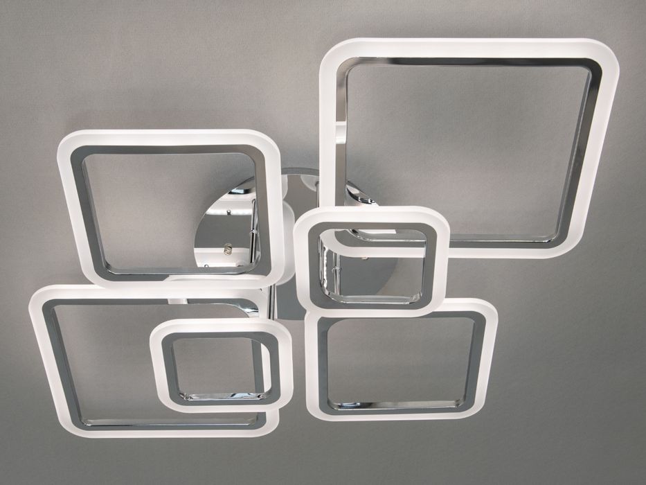 Ідеальна люстра для кімнати 105W світлодіодна з пультом