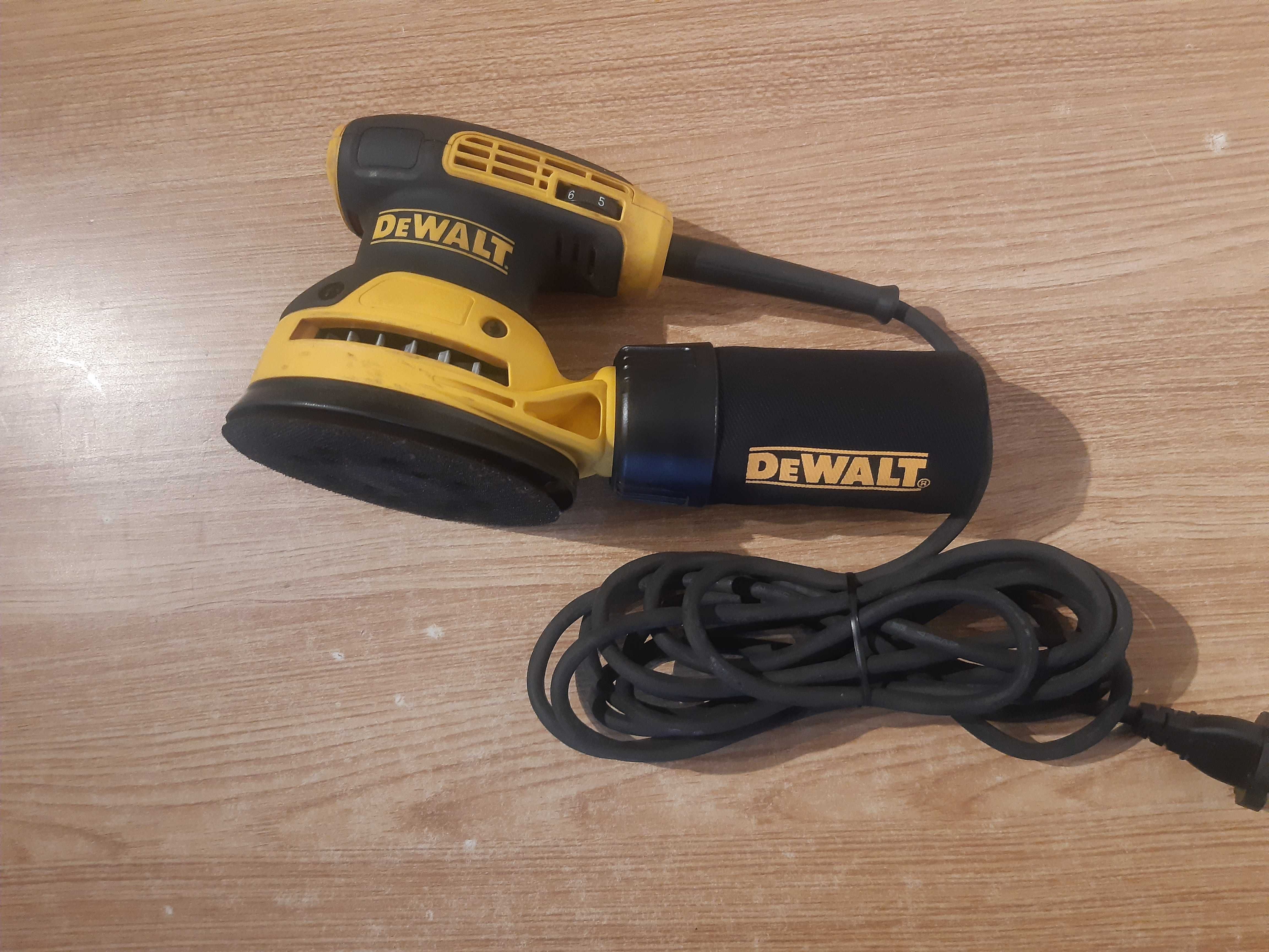 DeWalt  szlifierka mimośrodowa