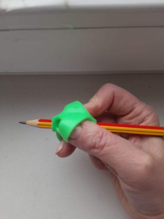 Тренажер-держатель для письма