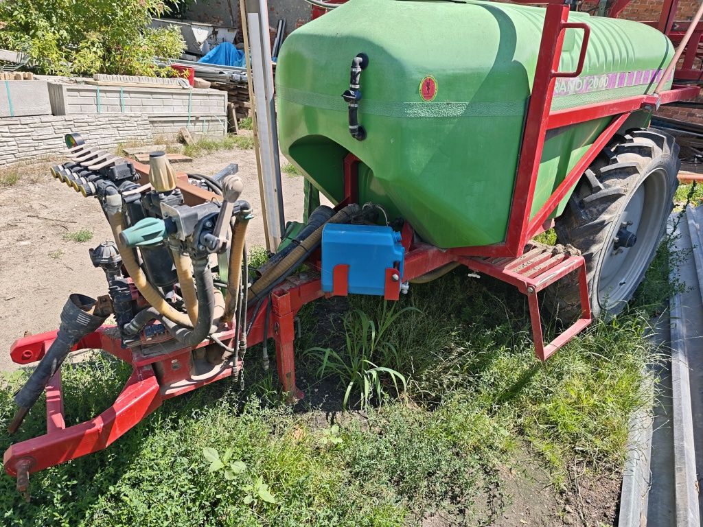 Opryskiwacz Brandi 2000l