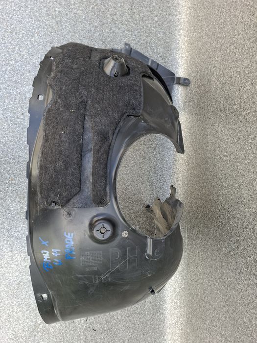 *BMW X1 U11 nadkole prawe przednie Oryginał