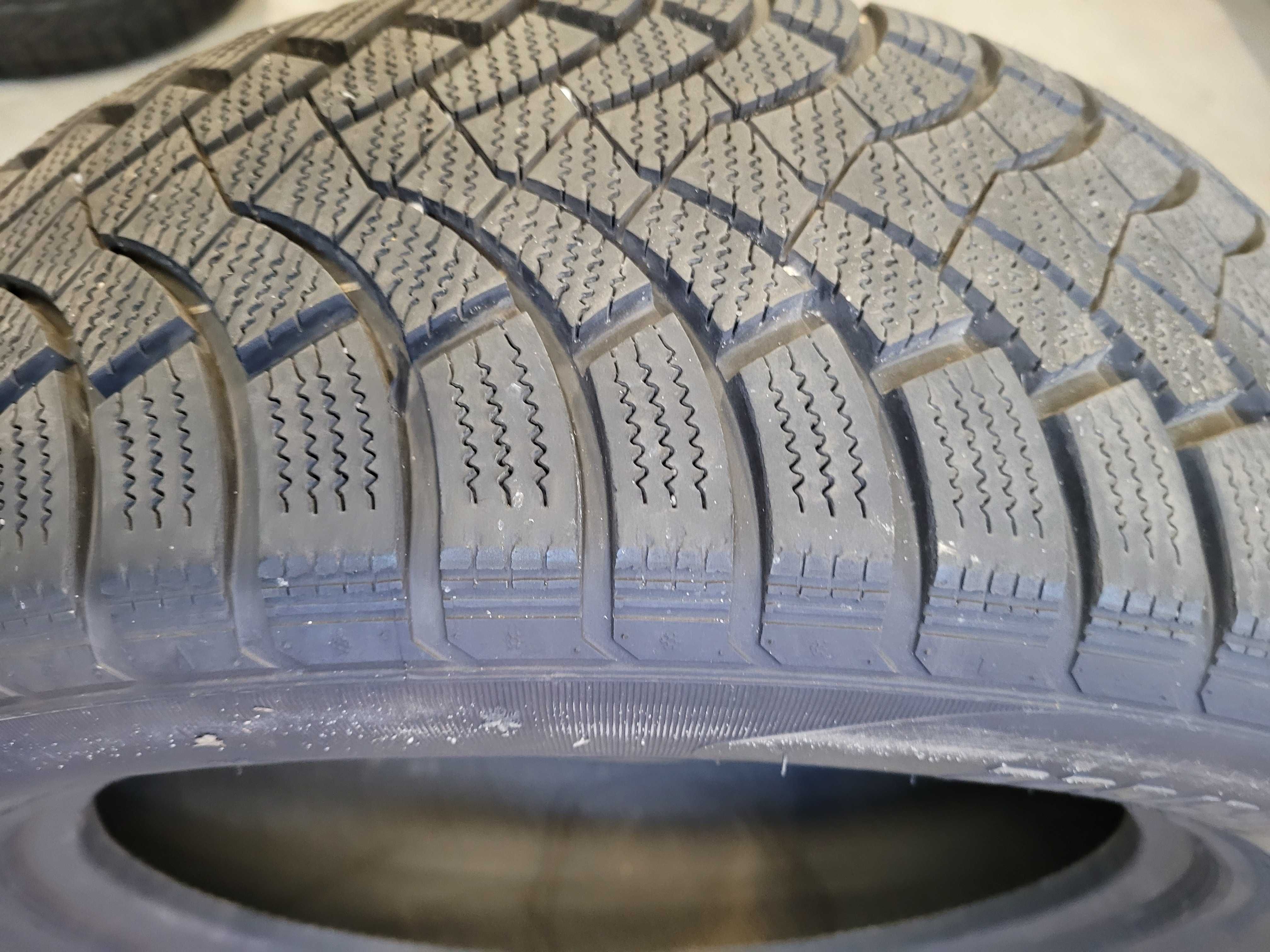 Opona Racealone 225/55 R 17