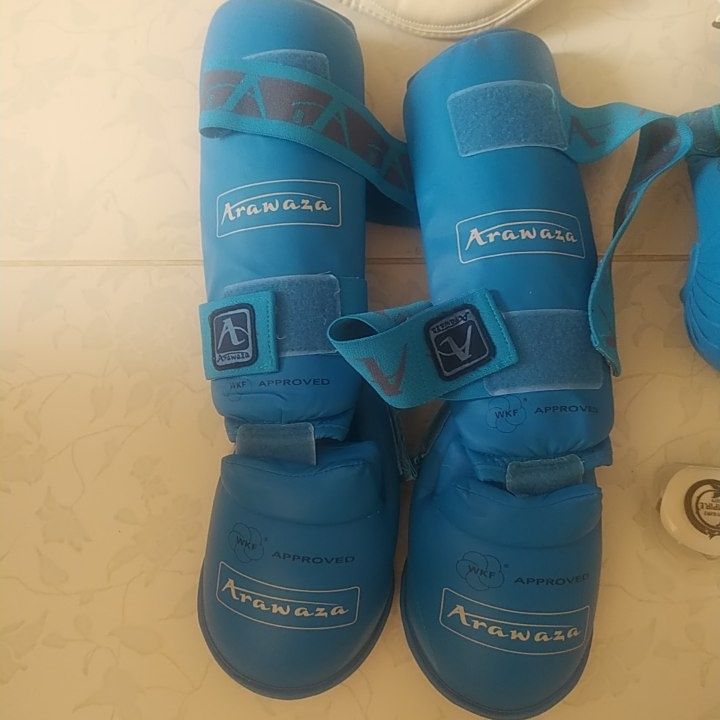 Дитячий захист для карате WKF розмір М.