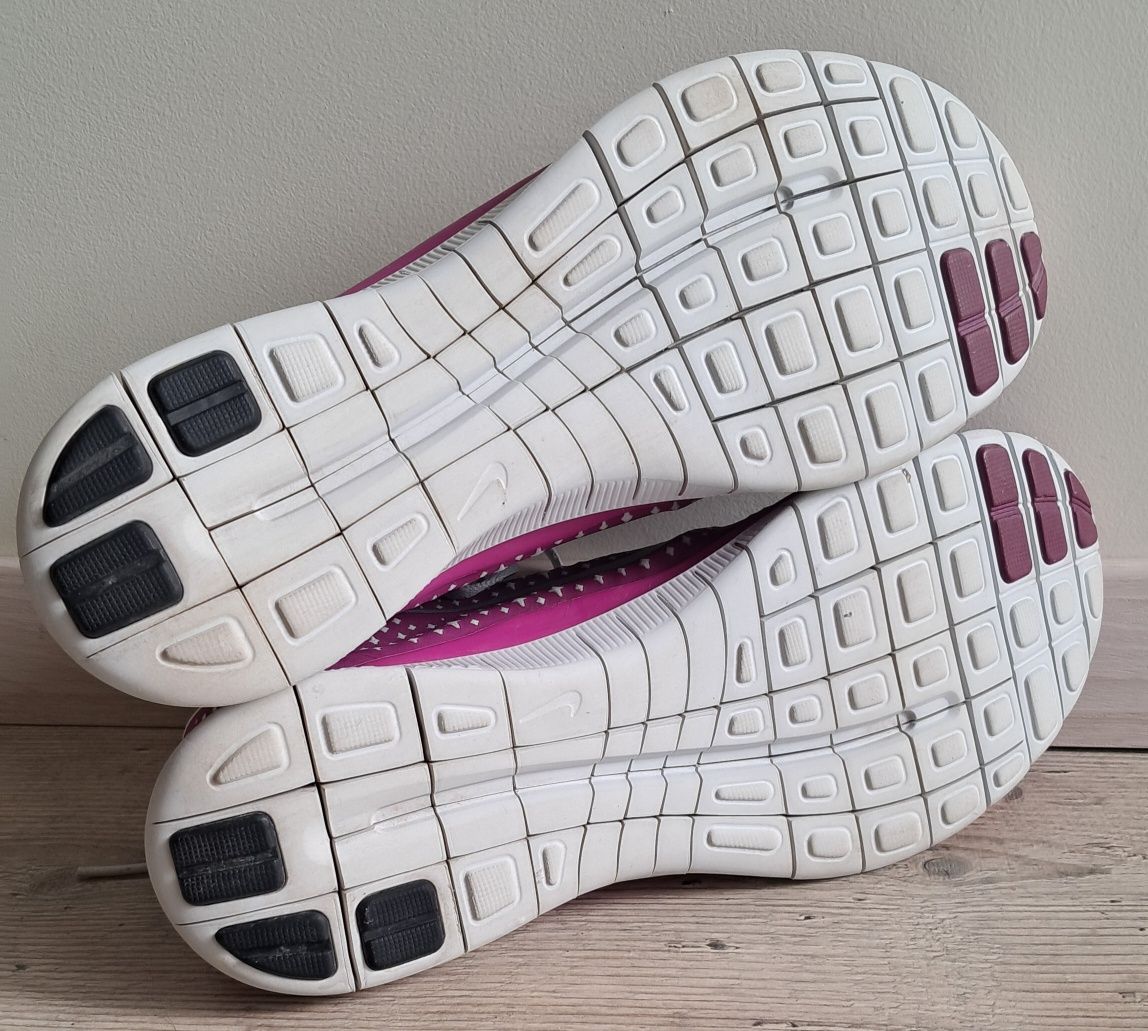 Кросівки NIKE Free 3.0 V4 W (р.40,5)