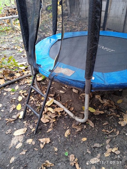 Батут уличный 183см.