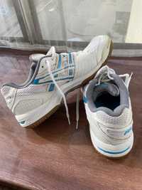 Красовки asics 26 см розмір 40,5