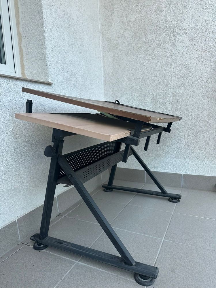 Stół kreślarski lub Stół rysunkowy techniczny