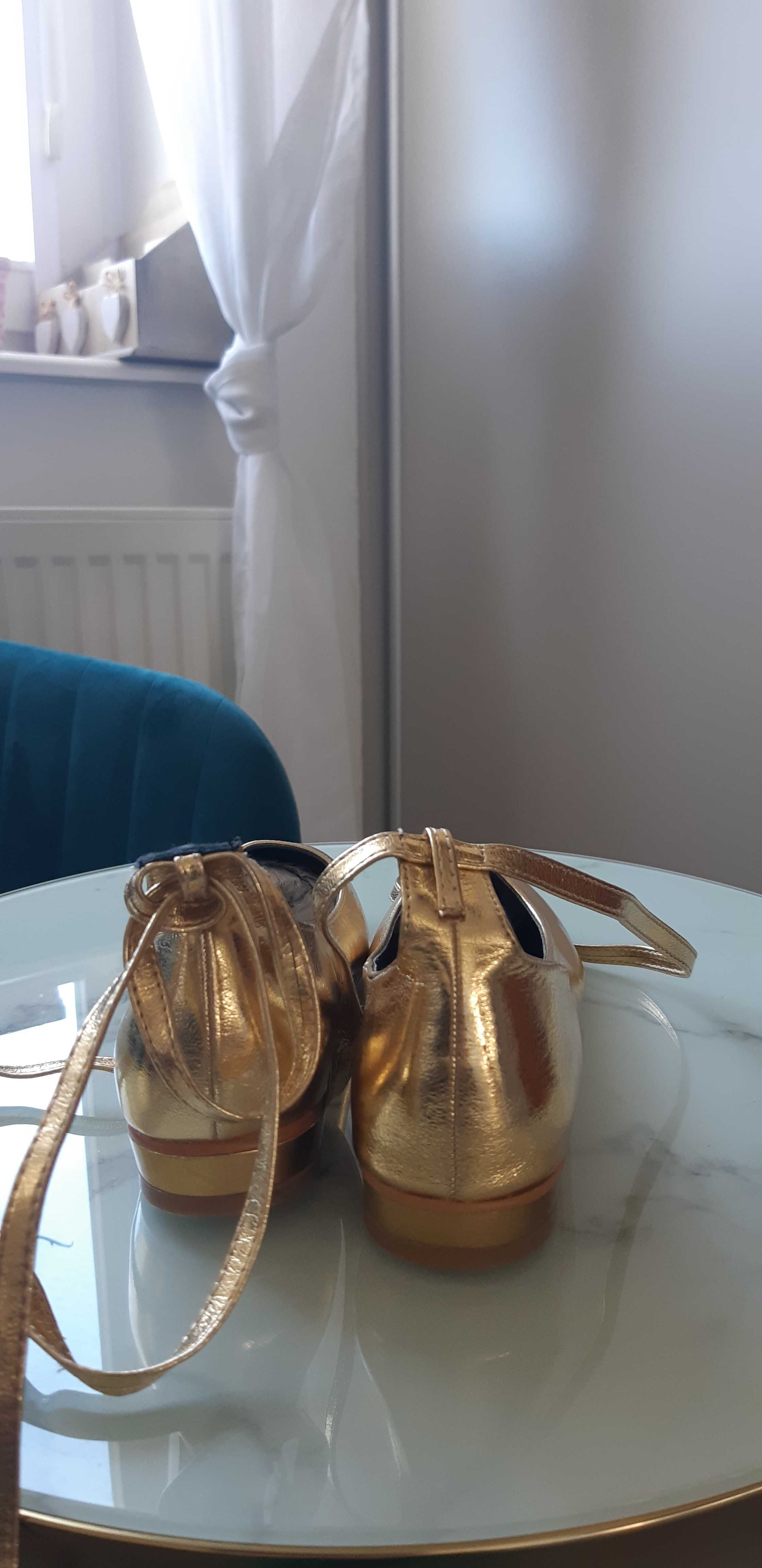 Buty baleriny złote r.37