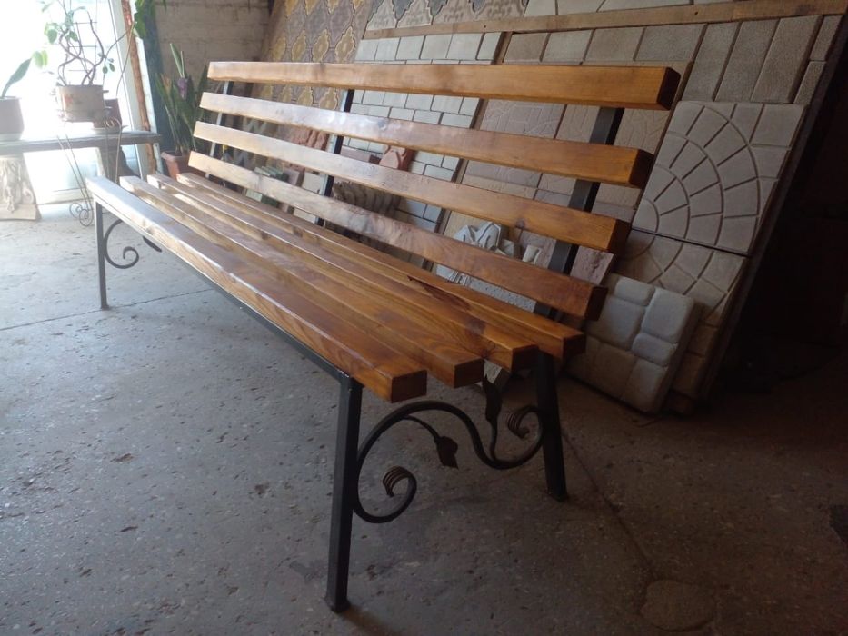 Лавка с ковкой,калитка 1.80 на 1, Мангал продам