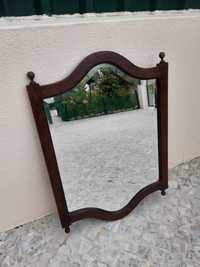 Espelho de Parede em Nogueira