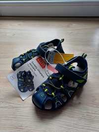 Nowe sandaly chłopięce rozmiar 25 trekkingowe zakryte palce