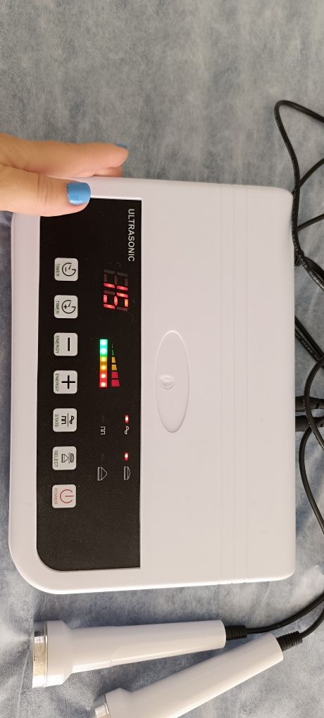 Equipamento ultrassom para tratamentos faciais