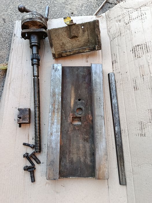 Плита клин гвинт з гайкою поперечки суппорта токарного станка 1м61