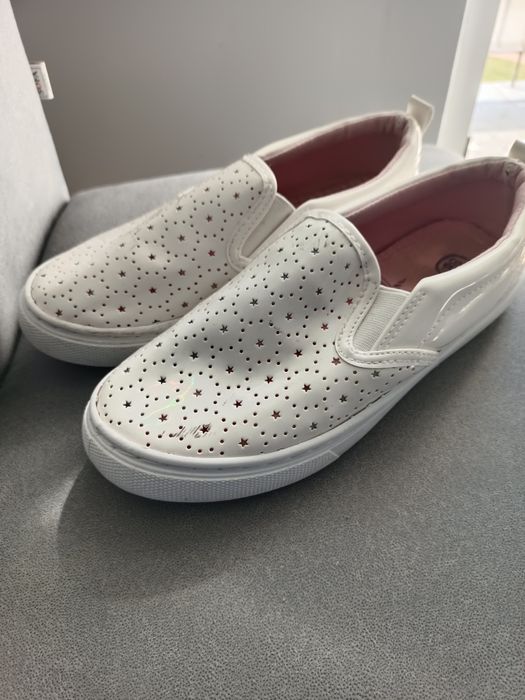 Buty białe rozmiar 33