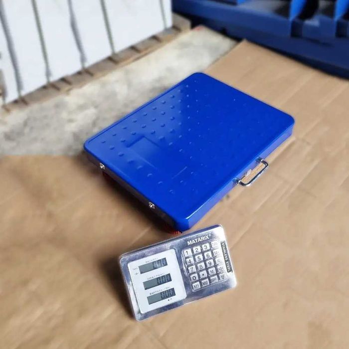 Ваги напольні MATARIX MX-441W 350кг 40*50см