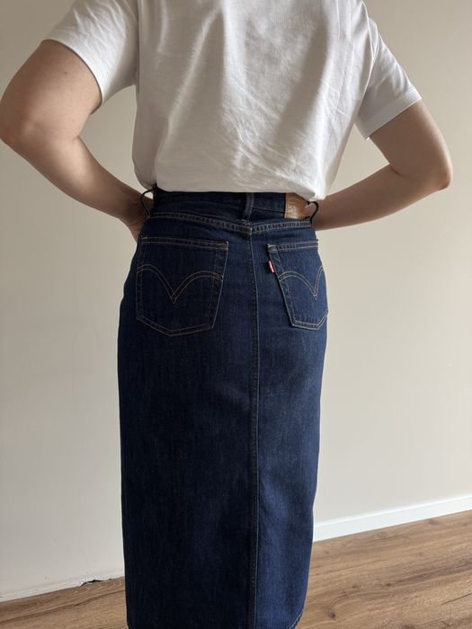 Спідниця Levis в ідеальному стані