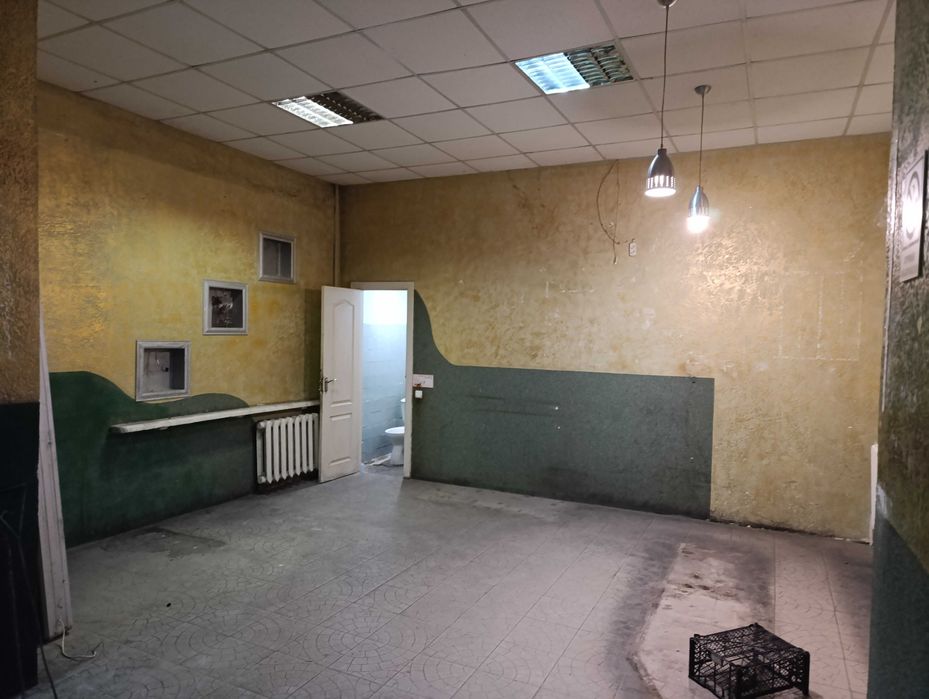 Фасад 90=45+45 м2 торгівлю сервіс 4 вхідні групи Глушка Шевченківський