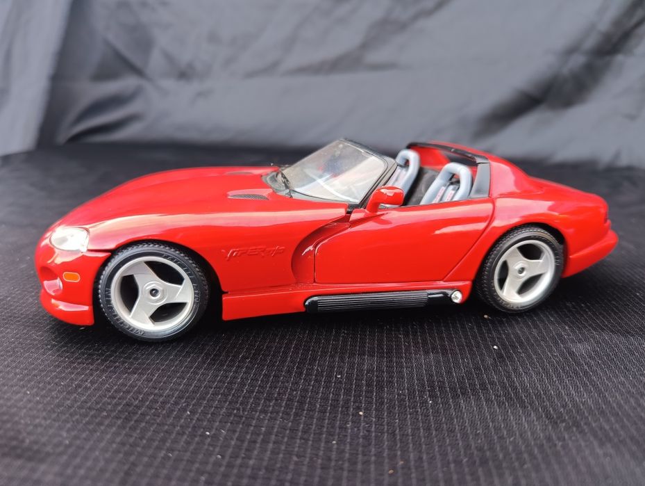 Model samochodu Dodge Viper 1:18