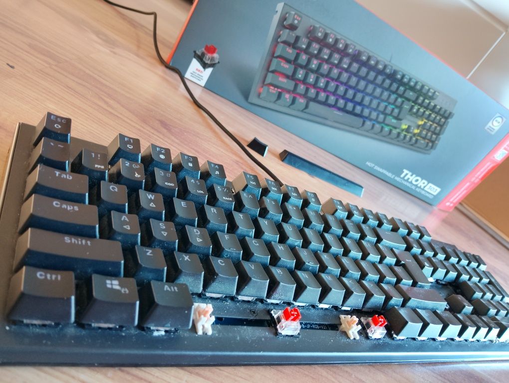 Klawiatura mechaniczna Genesis Thor 303 Rgb Red Switch