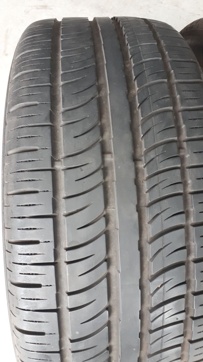 Dois pneus 255/45R20 105V Pirelli Scorpion Zero